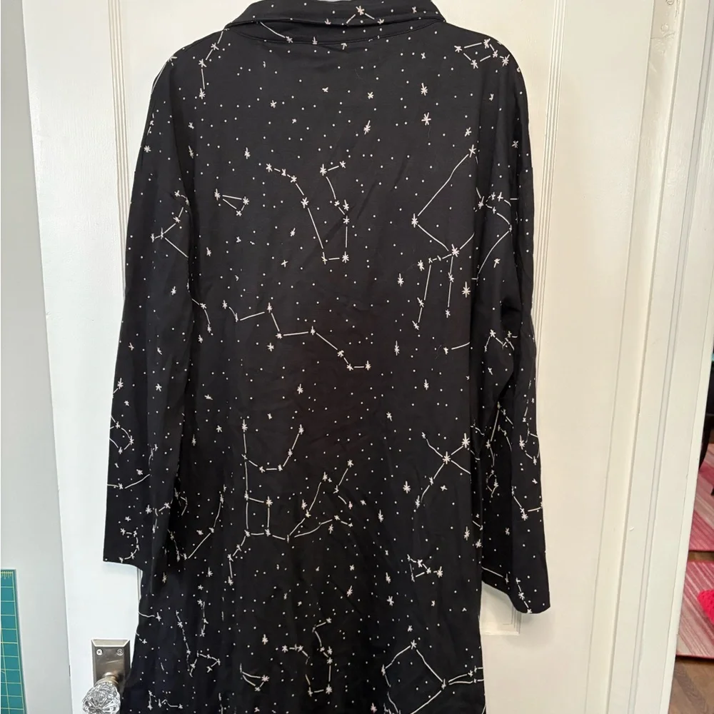 Constellations Glow-in-the-dark Button-Up Dress 4x - Picture 2 of 3